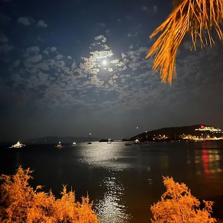 Idil Apart-datca شقة *